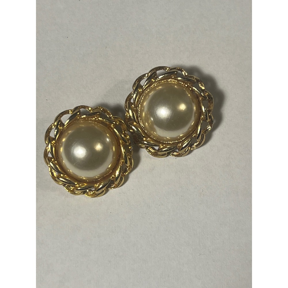 Vintage Gold Tone Faux Pearl Clip On Earrings Round Twisted Rope Border 1 Inch